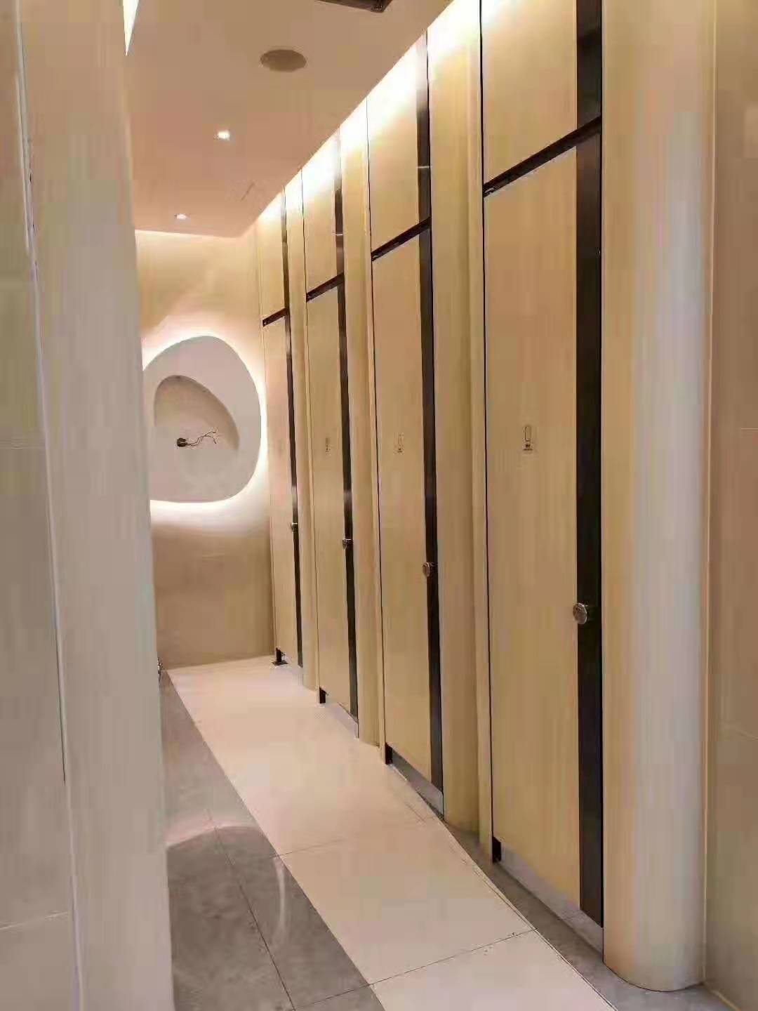 餐廳衛(wèi)生間隔斷 提升顧客體驗(yàn)的關(guān)鍵細(xì)節(jié)